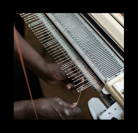 Knitting machine